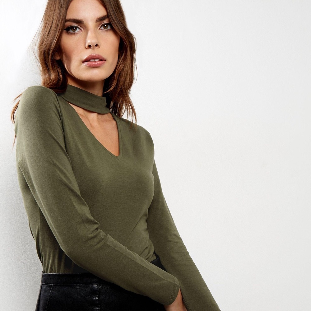 Chocker Neck • Soft Green Dolman